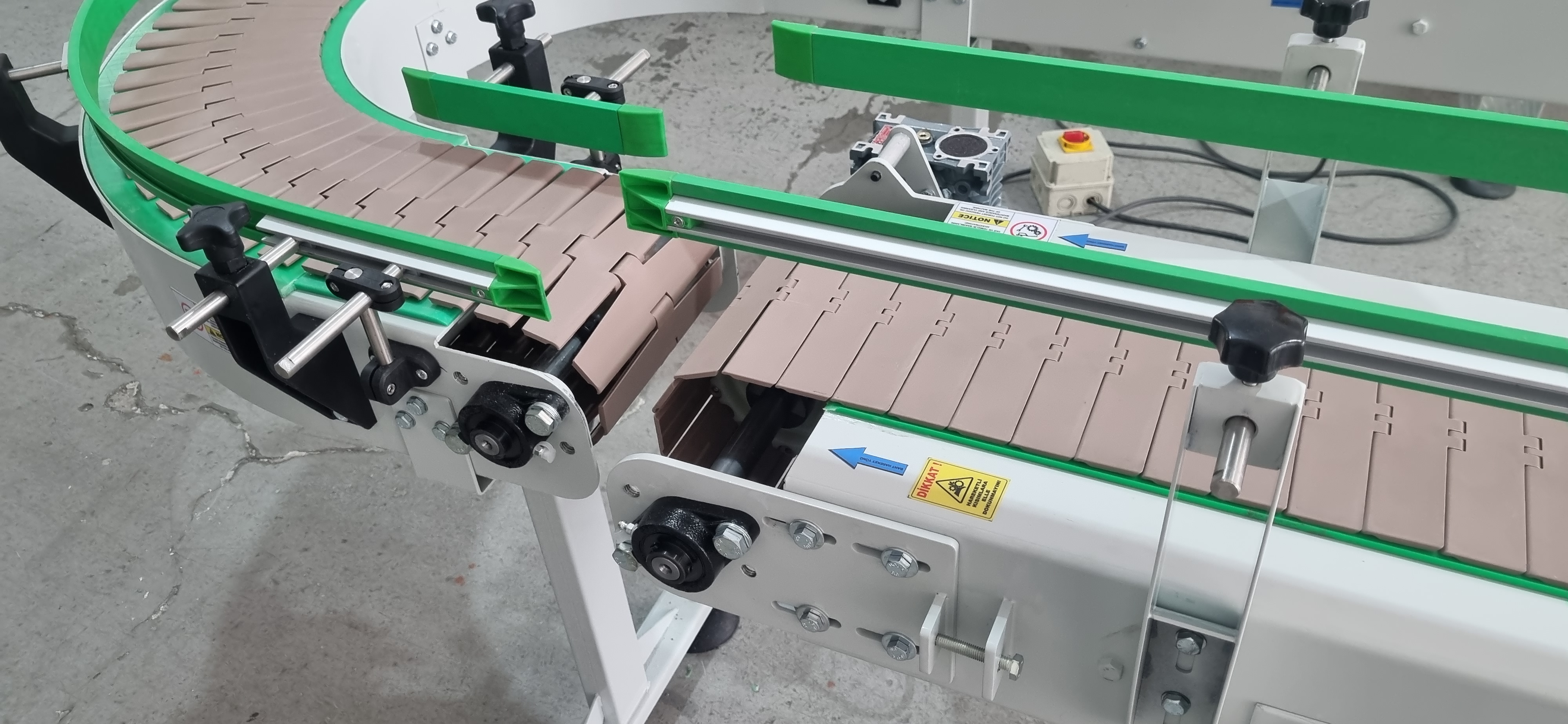 Asetal Bantlı Konveyör