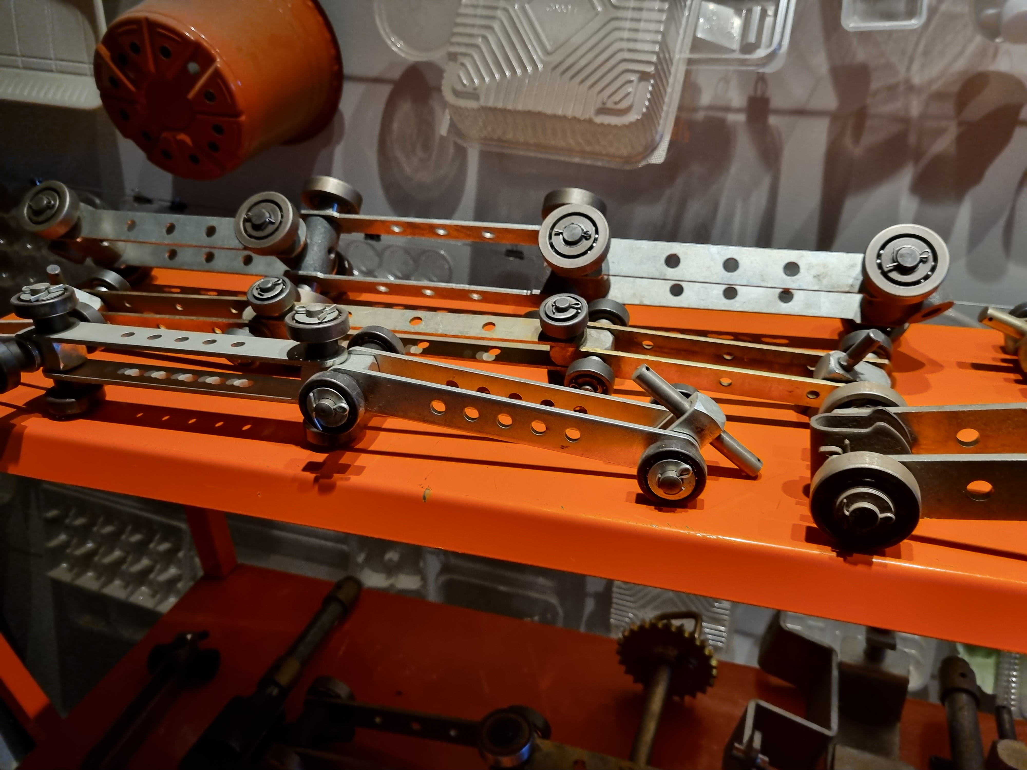 Kardan ve Webb Zincirli Konveyör