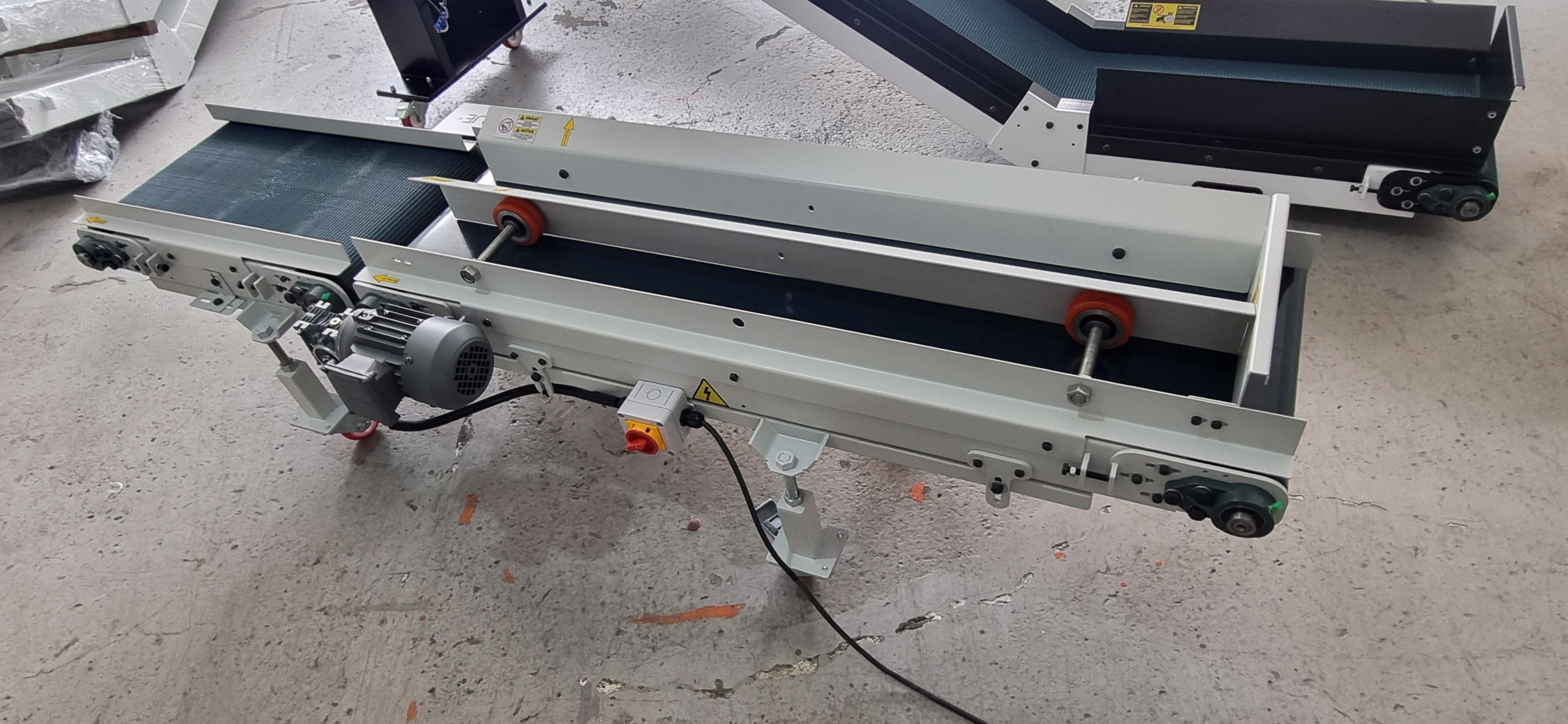 Uzun Yolluk Ayırma Konveyörleri