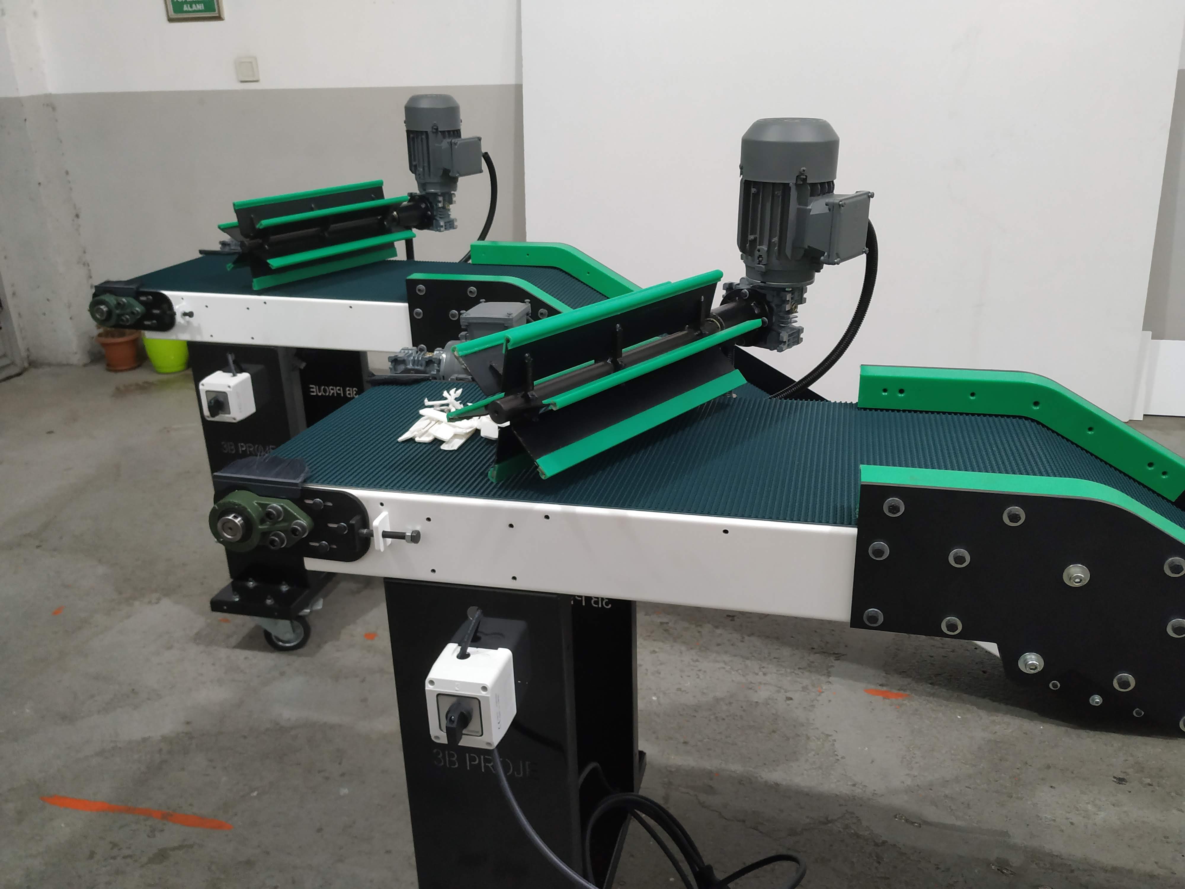 Z Tipi Yolluk Ayırma Konveyörleri